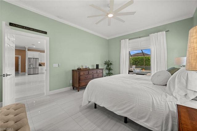 2035 Teagarden LN, Naples, FL 34110