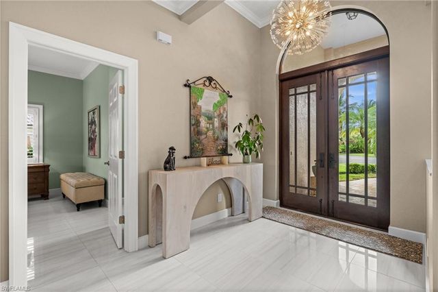 2035 Teagarden LN, Naples, FL 34110