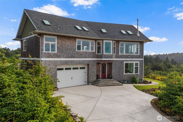 3030 Ocean View Court, Ilwaco, WA 98624