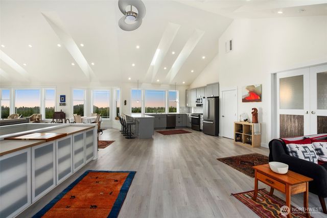 3030 Ocean View Court, Ilwaco, WA 98624