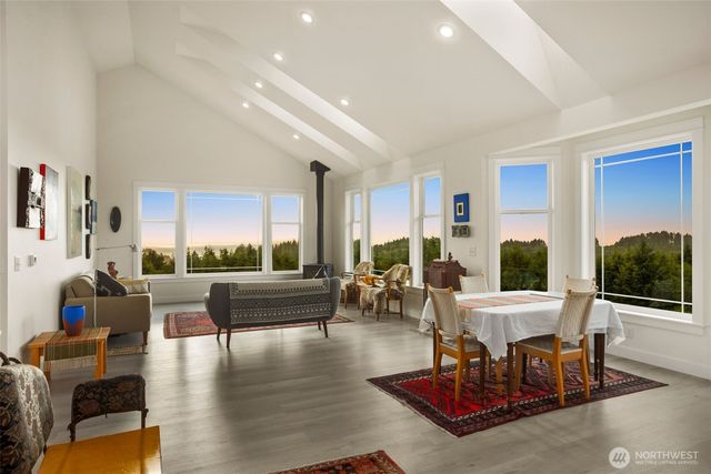 3030 Ocean View Court, Ilwaco, WA 98624