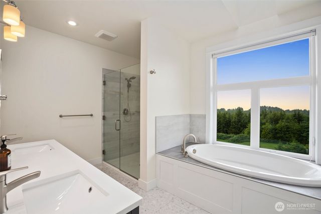 3030 Ocean View Court, Ilwaco, WA 98624