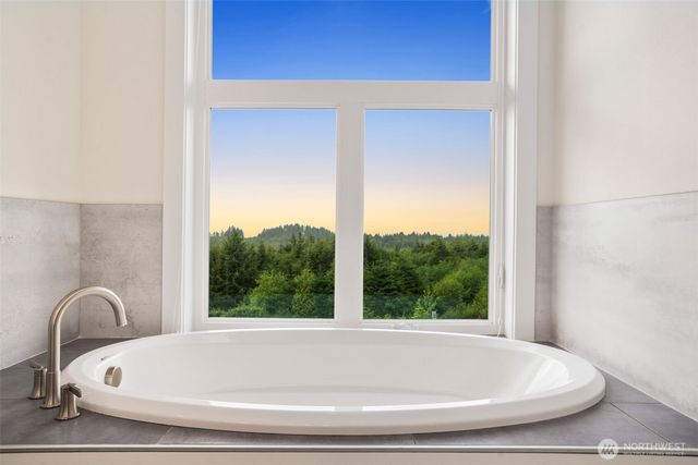 3030 Ocean View Court, Ilwaco, WA 98624