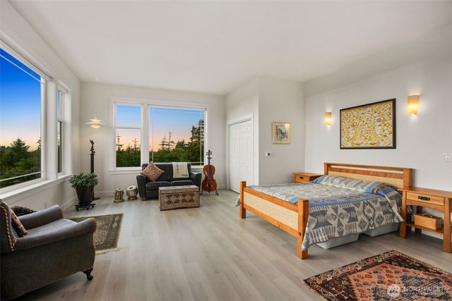 3030 Ocean View Court, Ilwaco, WA 98624