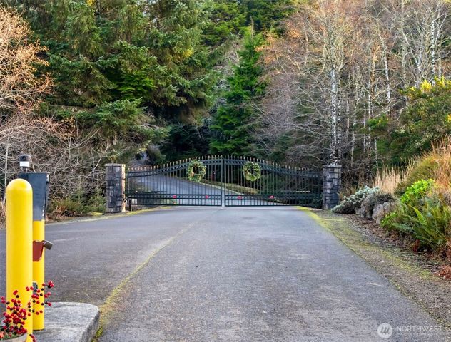 3030 Ocean View Court, Ilwaco, WA 98624