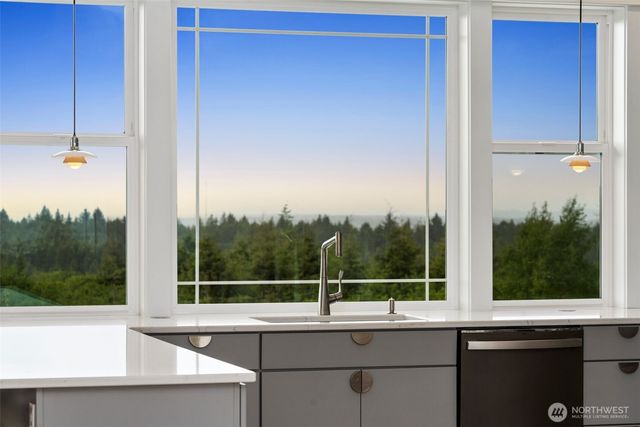 3030 Ocean View Court, Ilwaco, WA 98624