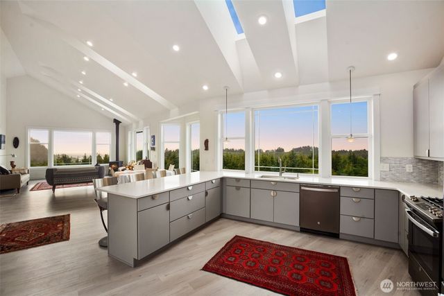 3030 Ocean View Court, Ilwaco, WA 98624