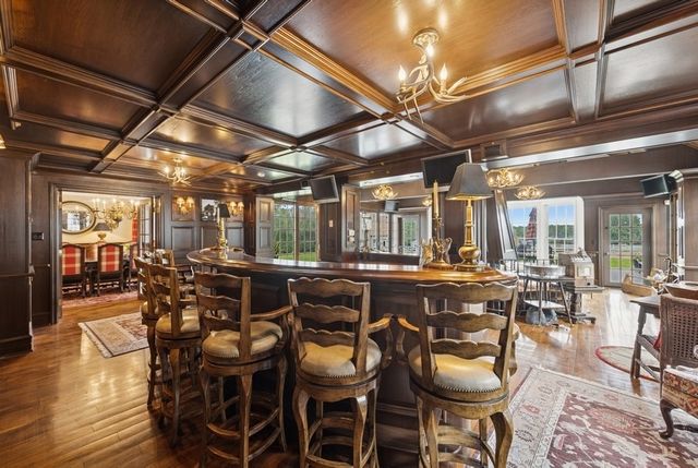 6191 S County Line Road, Burr Ridge, IL 60527