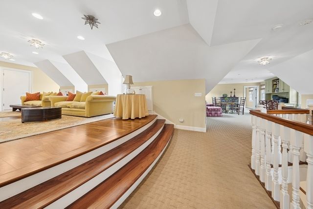 6191 S County Line Road, Burr Ridge, IL 60527