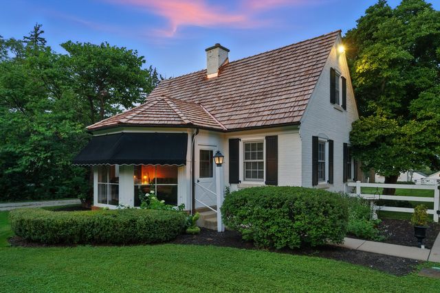 6191 S County Line Road, Burr Ridge, IL 60527