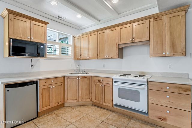 795 Bridle Way, Oakley, UT 84055