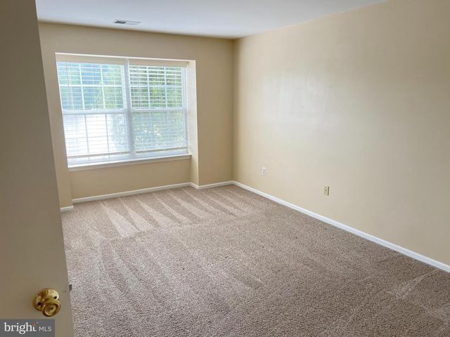 402 BEDFORD CT #402, Quakertown, PA 18951