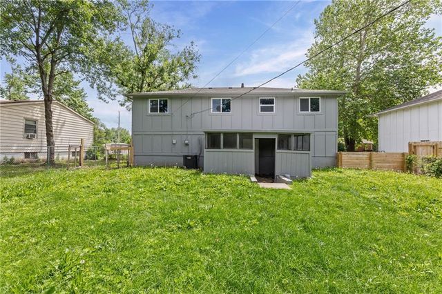 6508 E 155th Street, Grandview, MO 64030