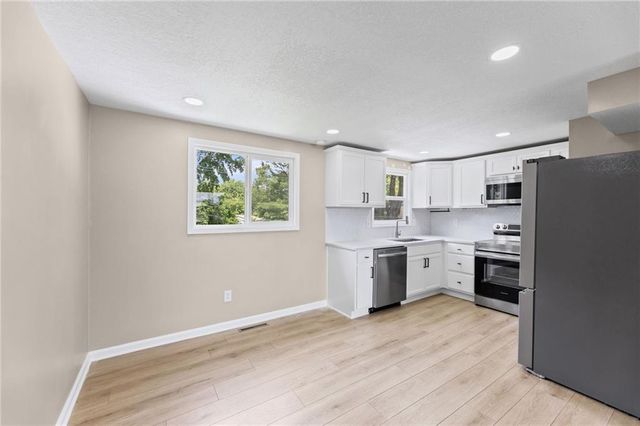6508 E 155th Street, Grandview, MO 64030