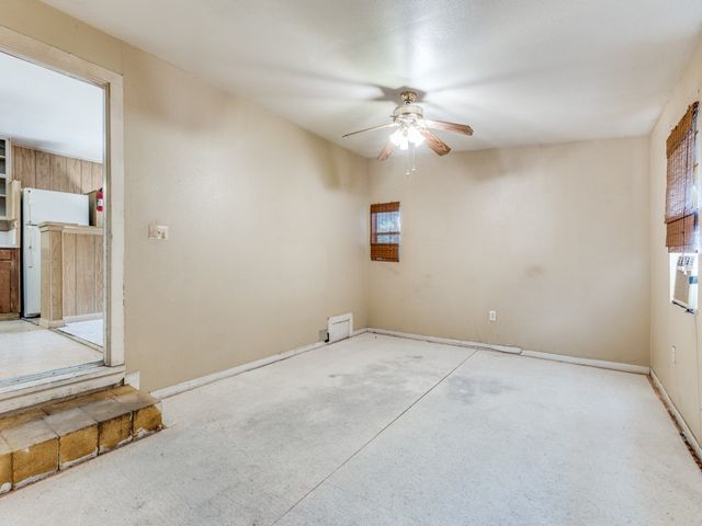 1505 Woods Lane, Haltom City, TX 76117