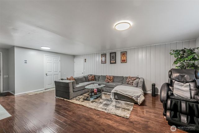 4736 164th, Tukwila, WA 98188