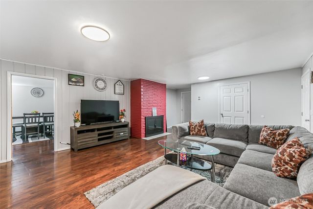 4736 164th, Tukwila, WA 98188
