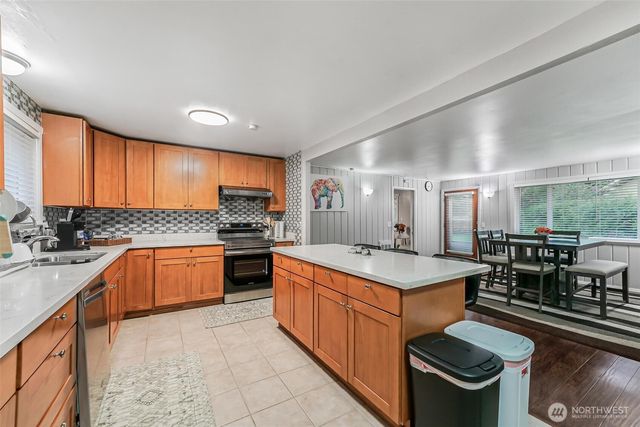 4736 164th, Tukwila, WA 98188