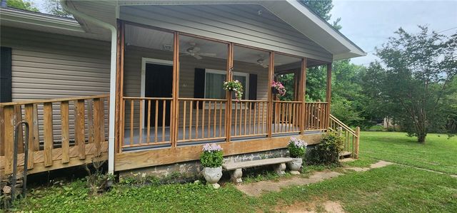 520 Chestnut Ridge Road, Marietta, SC 29661