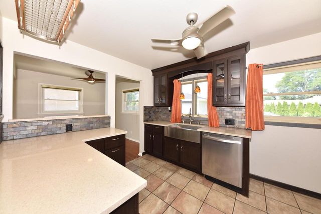 8935 N Navajo ROAD, Bayside, WI 53217