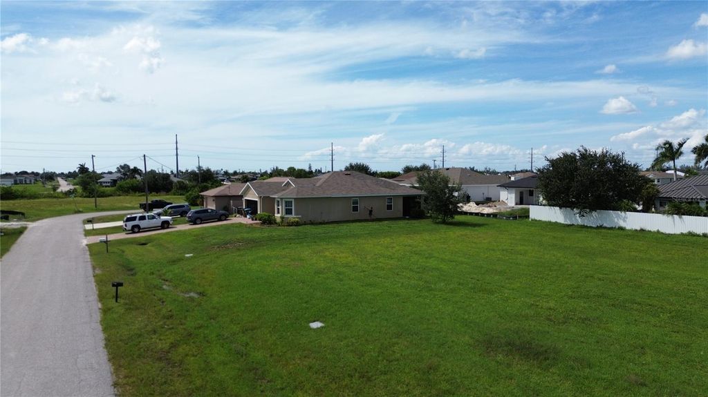 2237 NW 4TH STREET, Cape Coral, FL 33993