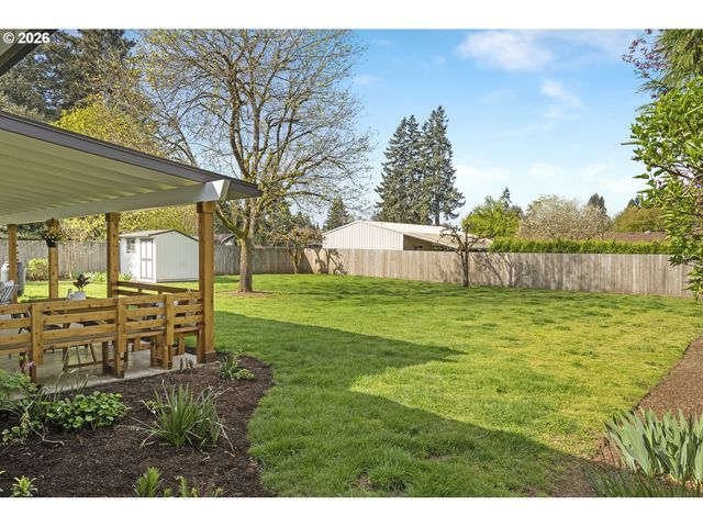 1125 N MANZANITA St, Canby, OR 97013