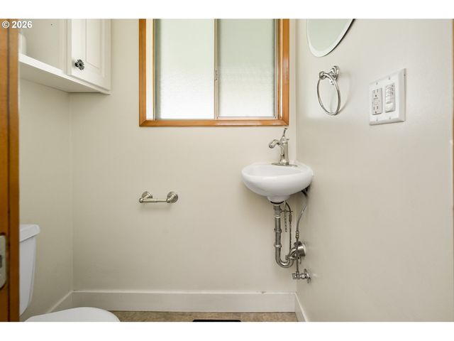 1125 N MANZANITA St, Canby, OR 97013