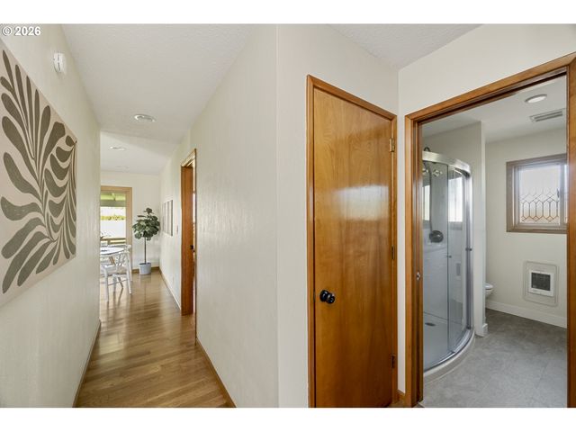 1125 N MANZANITA St, Canby, OR 97013