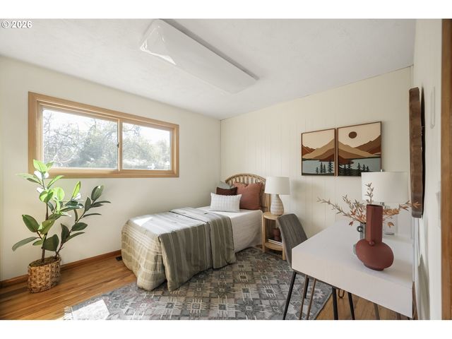 1125 N MANZANITA St, Canby, OR 97013