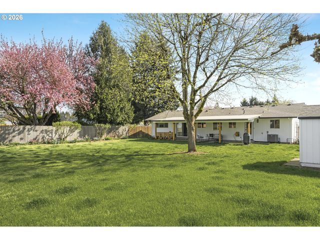 1125 N MANZANITA St, Canby, OR 97013