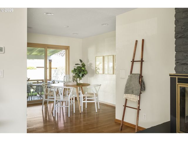 1125 N MANZANITA St, Canby, OR 97013