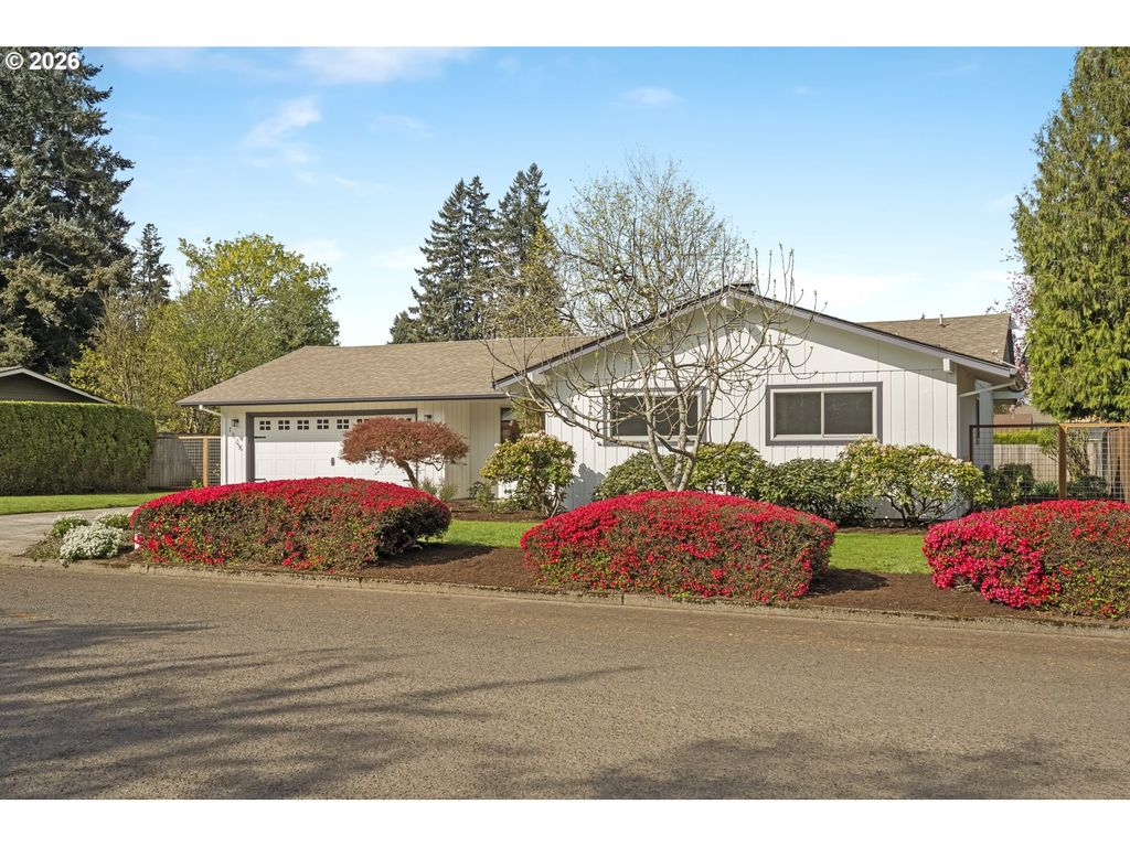 1125 N MANZANITA St, Canby, OR 97013