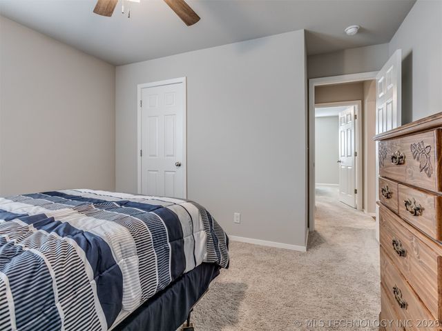 1100 Colhurst Lane, Claremore, OK 74019