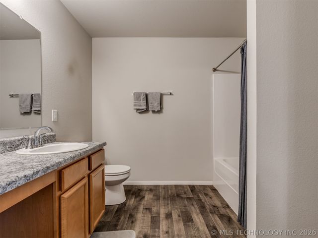 1100 Colhurst Lane, Claremore, OK 74019