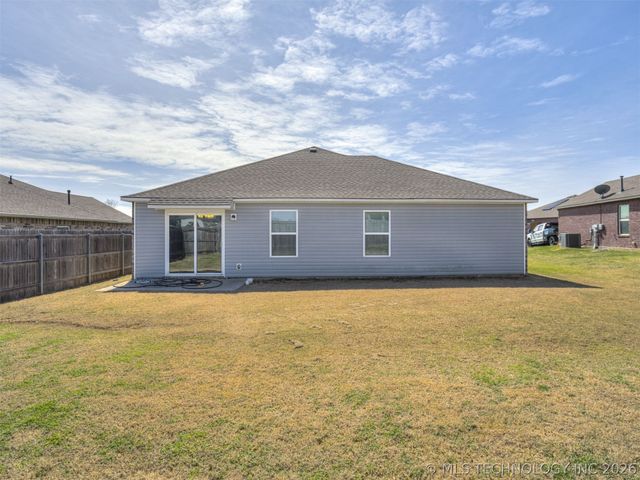 1100 Colhurst Lane, Claremore, OK 74019