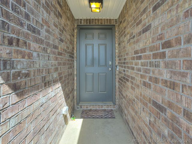 1100 Colhurst Lane, Claremore, OK 74019