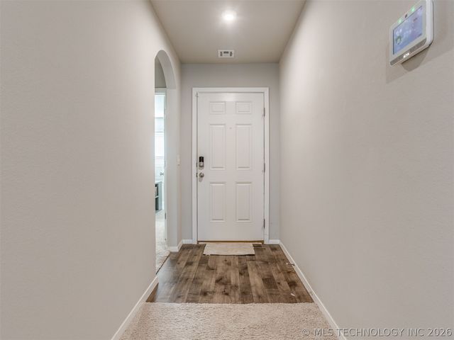 1100 Colhurst Lane, Claremore, OK 74019