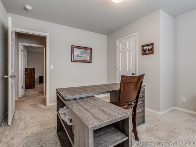 1100 Colhurst Lane, Claremore, OK 74019