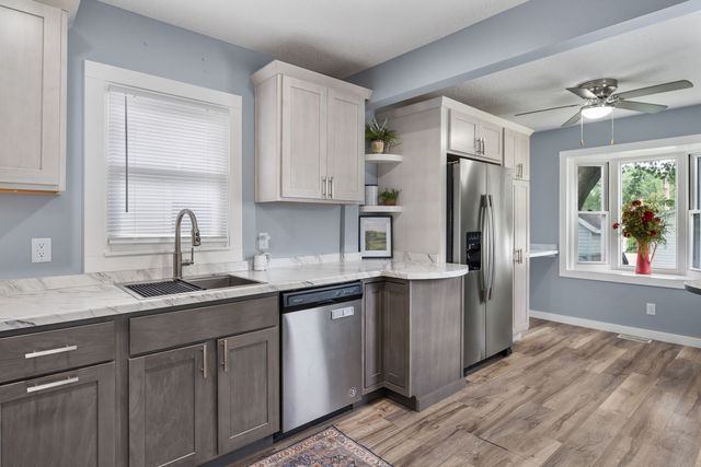 1920 32nd Street, Moline, IL 61265