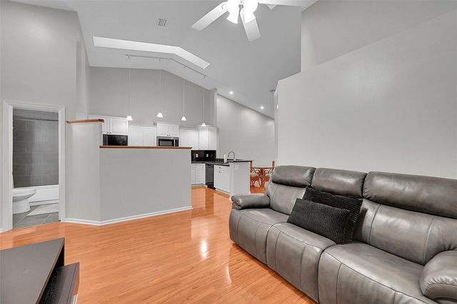 7428 S Pinewalk Dr S 18-4, Margate, FL 33063