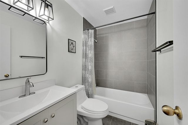 7428 S Pinewalk Dr S 18-4, Margate, FL 33063