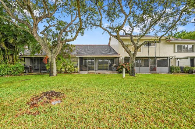 7428 S Pinewalk Dr S 18-4, Margate, FL 33063