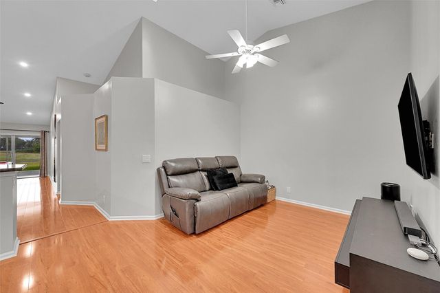 7428 S Pinewalk Dr S 18-4, Margate, FL 33063