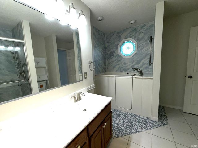 5615 Kiowa Circle, Evansville, IN 47715