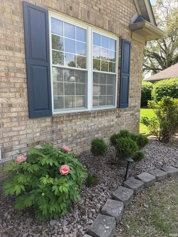 5615 Kiowa Circle, Evansville, IN 47715