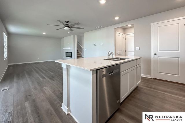 8516 S 184th Way, Gretna, NE 68136