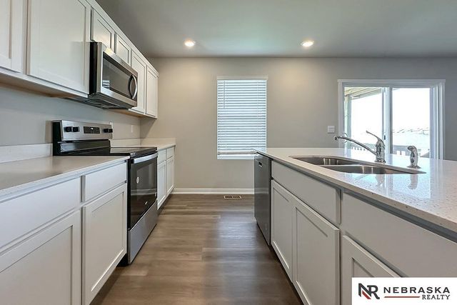 8516 S 184th Way, Gretna, NE 68136