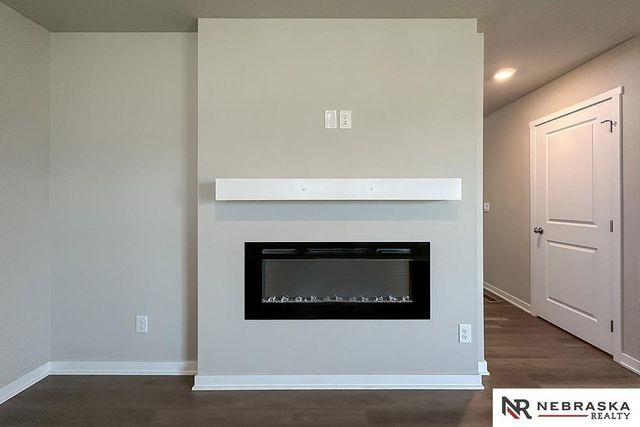 8516 S 184th Way, Gretna, NE 68136