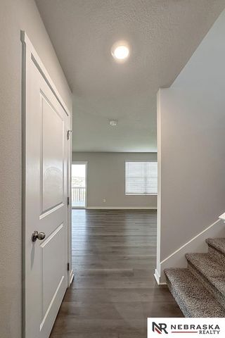 8516 S 184th Way, Gretna, NE 68136