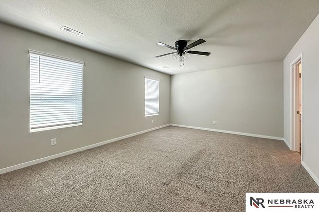 8516 S 184th Way, Gretna, NE 68136